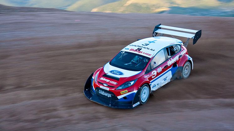 FORDS NYA RALLYCROSS FIESTA TOG GRÖNHOLM TILL EN ANDRAPLATS I KLASSISKA PIKES PEAK