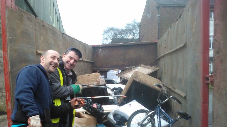 Tenants and residents chip in to recycle rubbish 