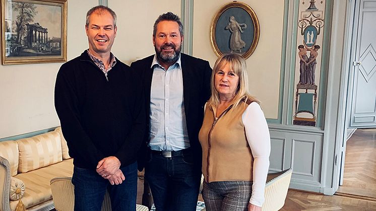 Per Dahlberg, vd på Falu energi och vatten, Mikael Selander, avdelningschef på Länsstyrelsen och Lotta Magnusson, chef för strategisk utveckling på Visit Dalarna. Alla tre är medlemmar i Dalarnas energi- och klimatråd. Foto: Daniel Fält.