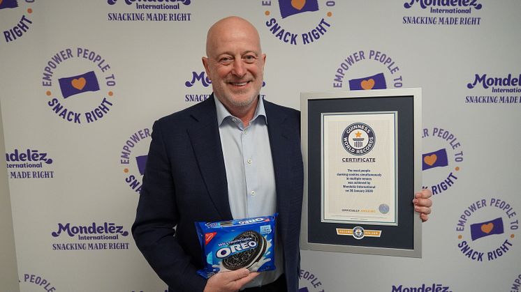 Монделийз Интернешънъл постави Световен рекорд на Гинес, за да отпразнува продажбите на бисквити OREO, които достигнаха 3 млрд. долара за 2019 г. в света