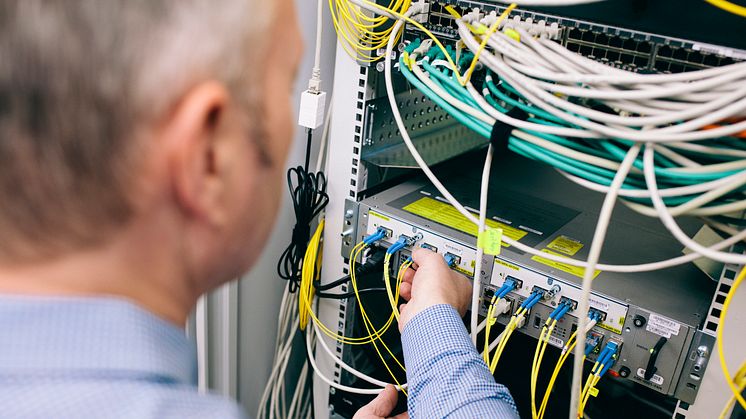 Deutsche Glasfaser Business bindet erste Unternehmen im Gewerbegebiet in Alpen ans Hochgeschwindigkeitsnetz an