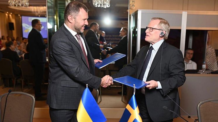 Ukrainas vice ekonomiminister Vitaliy Kindrativ och Swedacs generaldirektör Ulf Hammarström. Foto: Stas Kartashov