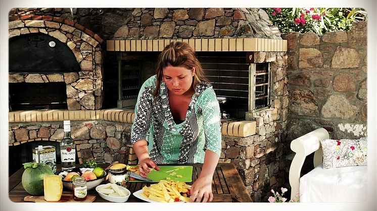 Matlagning med Fontana: Jennie Benjaminsson (Kanderad Saganaki med mojhito-marinerad fruktsallad)