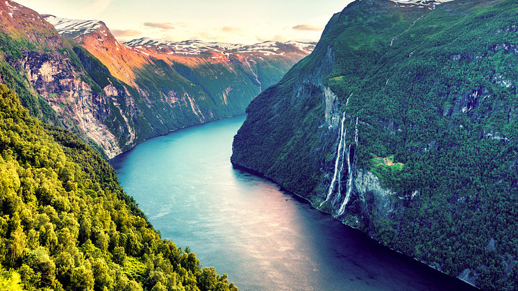 Ålesund: entrance to the Geirangerfjord