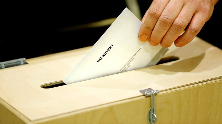 Pressinbjudan - Nu startar förtidsröstningen – valinformatörer ska locka fler till valurnorna