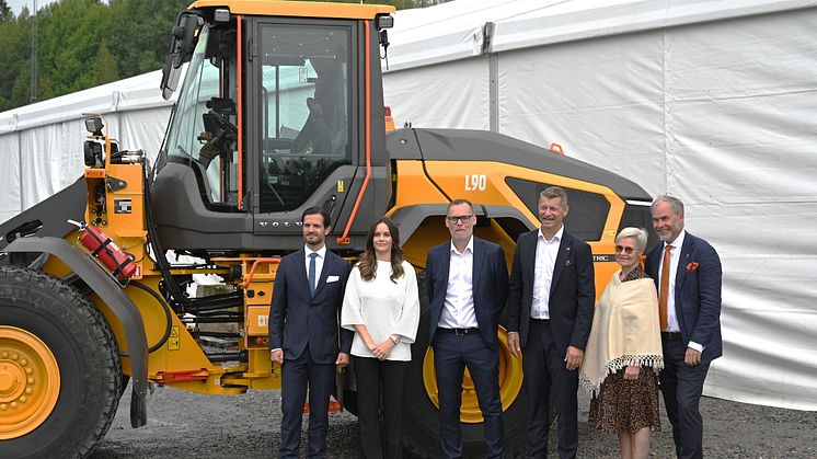 Från vänster; Prins Carl Philip, Prinsessan Sofia, Mikael Liljestrand, Melker Jernberg, Maria Andrén och Georg Andrén, landshövding i Värmland.