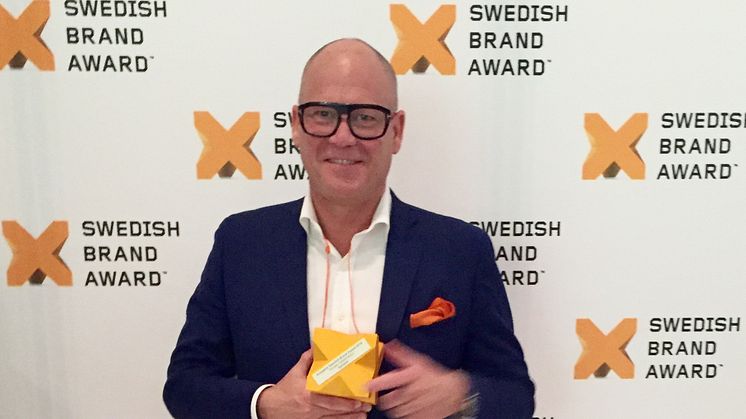 Michael Grimborg, CMO på Synsam Group, var mycket glad över att få ta emot priset som starkaste varumärke 2016 bland Sveriges optikerkedjor.