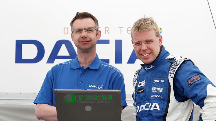 Efter fjolårssuccén – nu hjälper Zetterström Dacia Dealer Team i STCC
