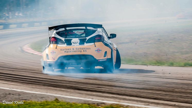 Veloster drifting