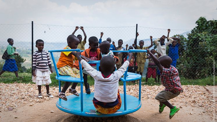 Samarbete mellan UNICEF och H&M Conscious Foundation når 45 000 små barn