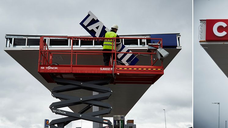 Fotograf: Olle Melkerhed. Här byts skyltarna på Circle K Sundsvall E4 Syd, den sista Statoilstationen som nu blivit Circle K.