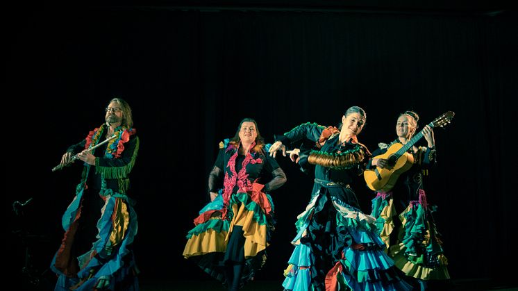 Medverkande från vänster; Kai Sundquist, Carina Stenberg,Pia ”del Norte” Pohjakallio och Afra Rubino. Fotograf Gustav Ågerstrand.