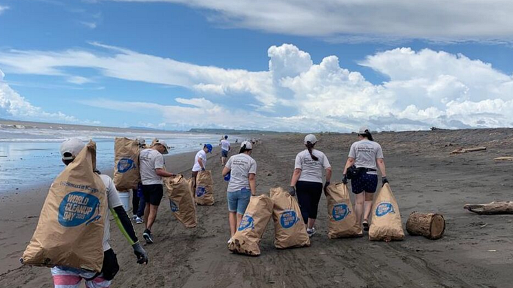 Smurfit Kappas medarbeidere fra hele verden samles for å støtte World Cleanup Day