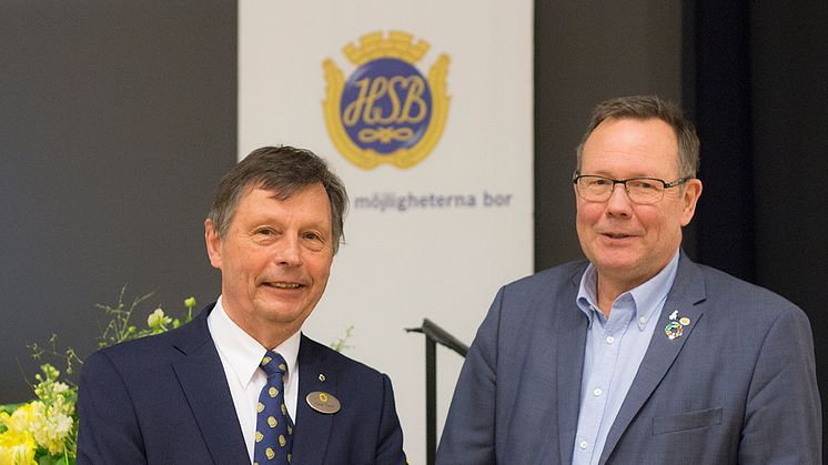 Kent Andersson (till höger) valdes till ny ordförande efter att Claes Caroli (till vänster) avsagt sig omval.