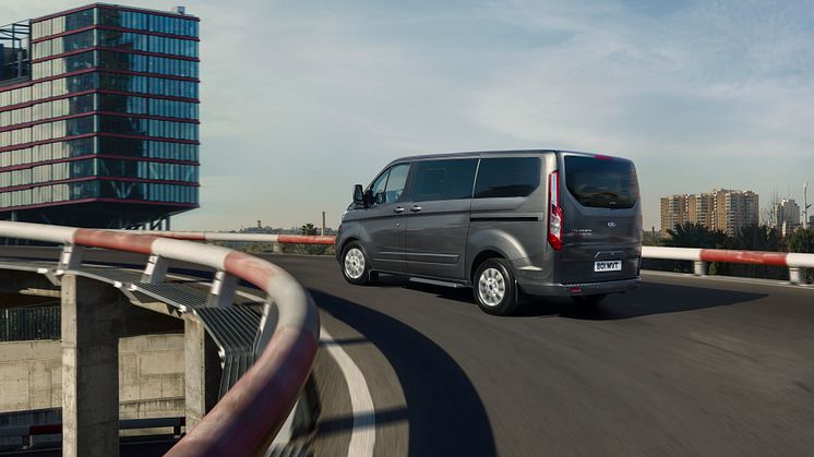 Ford Tourneo Custom ladbar hybrid 2019