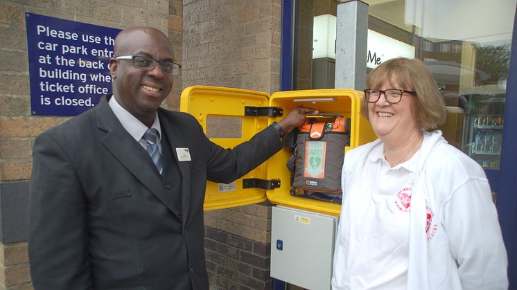 Defibrillators fitted at all Great Northern, Southern and Thameslink stations