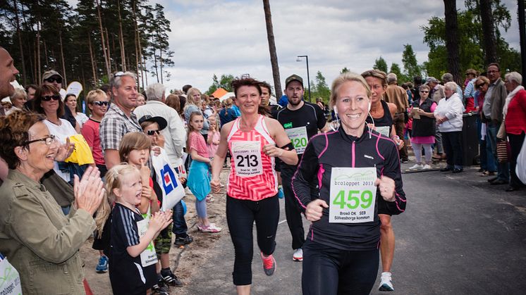 Folkfest när Sölvesborgsbron invigdes och firades