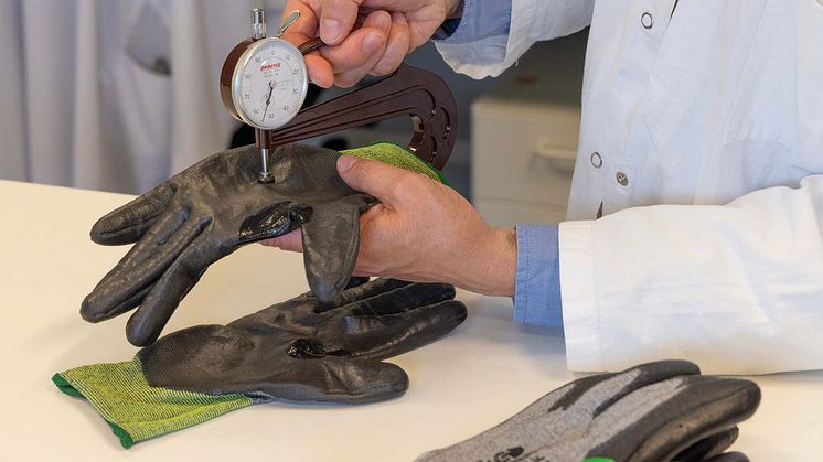 The World’s Thinnest Cut F Glove