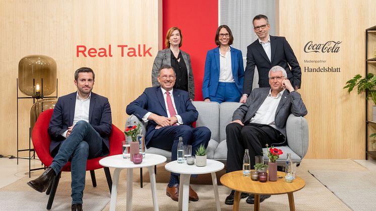 Judith Skudelny, MdB, umweltpolitische Sprecherin der FDP-Bundestagsfraktion Dr. Bernhard Bauske, Projektkoordinator Meeresmüll beim WWF Deutschland Dr. Stefan Kunerth, Technical Director Coca-Cola Western Europe Herwart Wilms, Geschäftsführung REMON