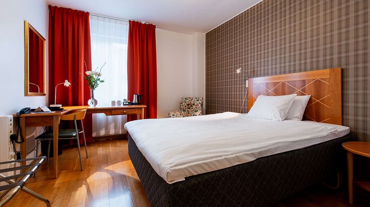 Först ut i Skandinavien med det nya konceptet är Sure Hotel Studio Esplanade Rooms & Longstay i Västerås, tidigare Best Western Hotel Esplanade.