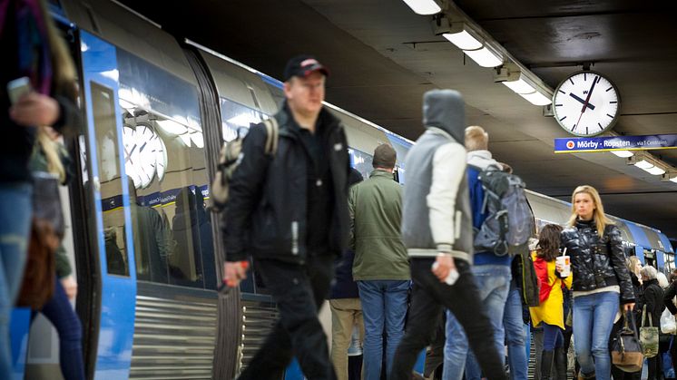 Så gör du tunnelbaneresan ännu säkrare