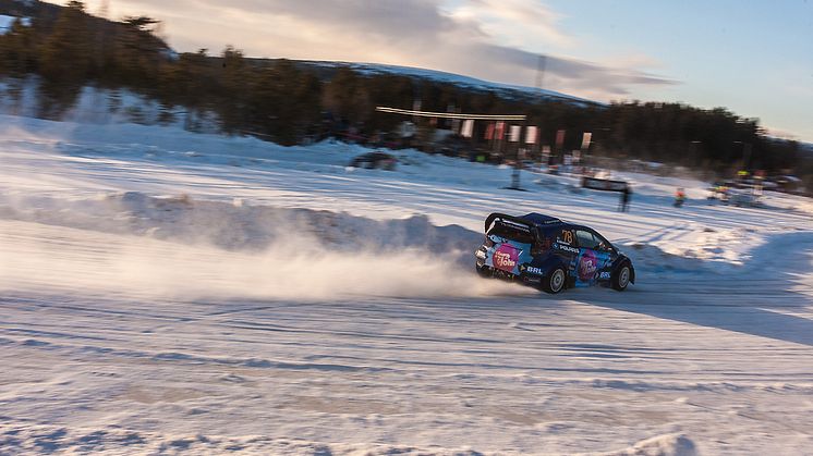 Göransson tog första rallycrossegern när RallyX On Ice gästade Lindvallen