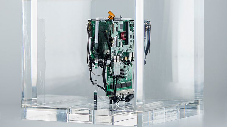 Autonomy Cube (2014) av Trevor Paglen