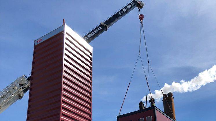 Sedan några veckor tillbaka finns en helt ny modern biopanna på plats på Solör Bioenergis fjärrvärmeanläggning i Horndal. Fotograf Thomas Andersson