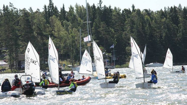 Consat stödjer framtidens seglarstjärnor