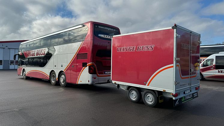 Veinge Buss som kör linje till Frankrike med skidresenärer investerade i ett nytt släp