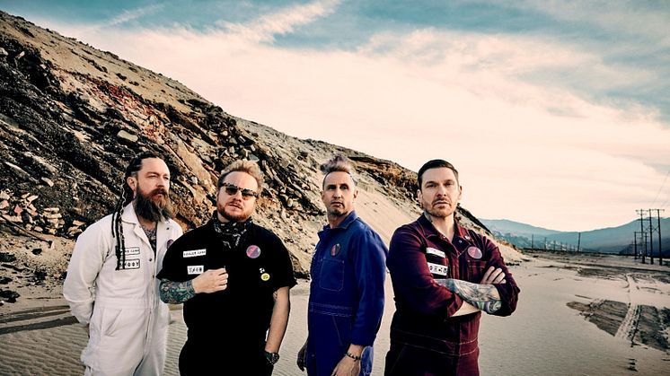 SHINEDOWN slipper ny video og setter rekord på radio!