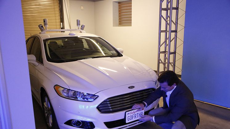 Ford begynner testing av selvkjørende  biler på offentlig vei i California 