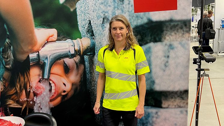 Malene Enevold Nørlund er blevet en del af landinspektørfirmaet LE34, hvor hun som del af afdelingen i Aarhus specialiserer sig i ledningsregistrering og GIS-opmåling hos vand- og fjernvarmeværker. Foto: PR.