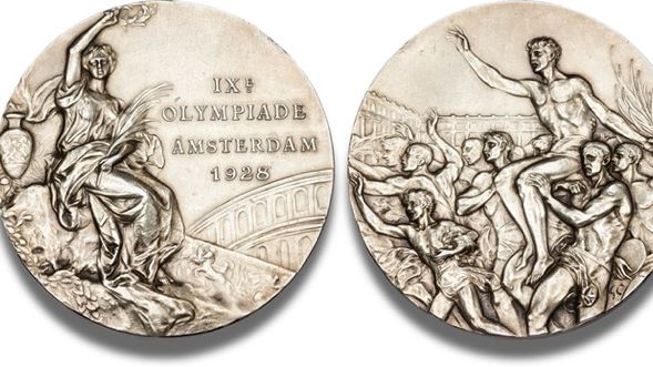 IX Olympic Games, Amsterdam 1928, Gold price medal, by Giuseppe Cassioli (1865-1942), Utrecht mint, gilt silver, Gadoury 1