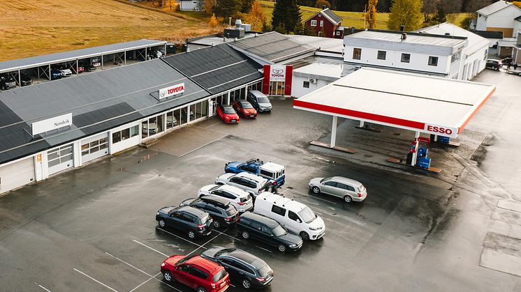 Steinkjer: Esso bensinstasjon i Kvamsvegen 791, Steinkjer. Foto: Nordvik AS. Høyoppløselig bilde i bunnen av artikkelen. 