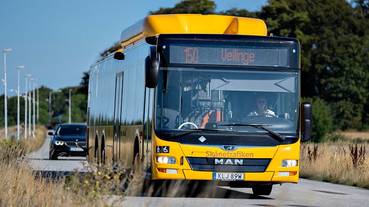 Skånetrafiken tar bort tjänsten att köpa biljett av förare på regionbussarna  