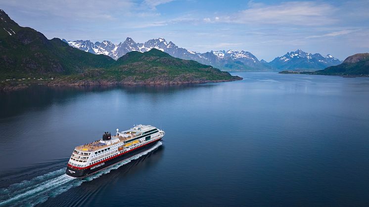 TF-Stormolla-23569645-Photo_Espen_Mills_Hurtigruten.JPG