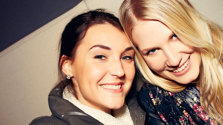 Svenskarna tycker det är svårt att träffa nya vänner – Kvinnor har svårare än män att hitta nya kompisar