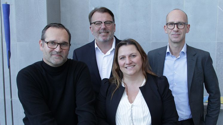 Above from left: Jan Pilebjer, business developer GU Ventures, and Martin Olovsson, CEO OnDosis. Below, from left: Magnus Björsne, CEO AstraZeneca BioVentureHub, and Klementina Österberg, CEO GU Ventures.