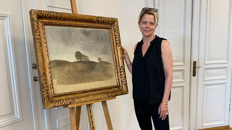 "Vi er utroligt glade for, at værket nåede frem, og at vi kan give et indblik i denne del af Hammershøis kunst på auktionen," siger Julie Arendse Voss, leder af afdelingen for ældre kunst hos Bruun Rasmussen.