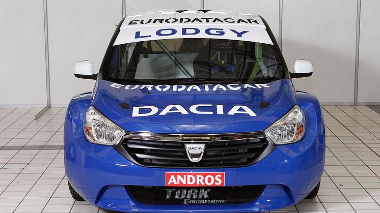 DACIA LODGY GLACE: EXCEPTIONELL BIL FÖR RACING PÅ IS