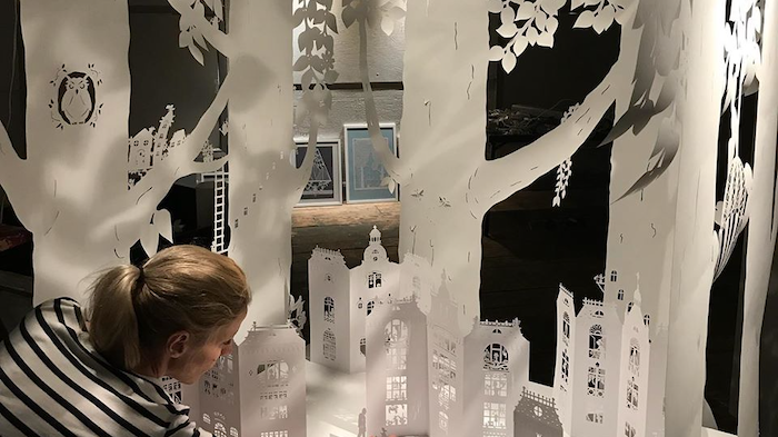 Ett nytt utställningskoncept tas fram för Frövifors Pappersbruksmuseum - bilden från förra årets sommarutställning A Paper Art Fantasy.