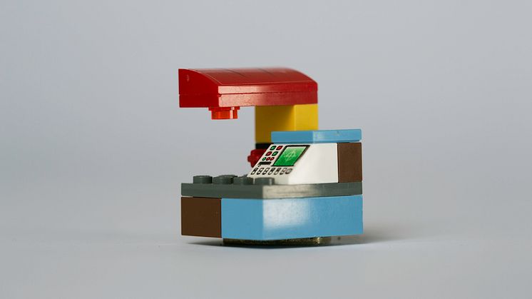 Fra 23.9 til 12. 10 kan du i tre helger på rad og hele uke 40 boltre deg med ett tonn LEGO på Teknisk museum.