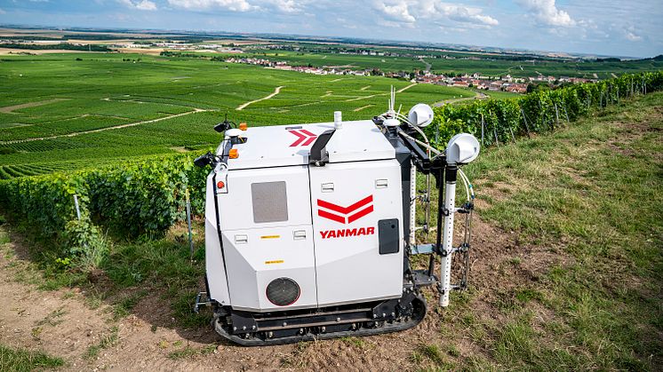 YV01 Yanmar Autonomous Sprayer 2-m.jpg