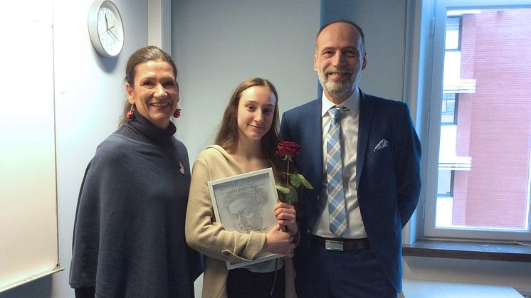 Helene Lis, Edita Dervisevic och Behcet Barsom. Fotot får användas för publicering.