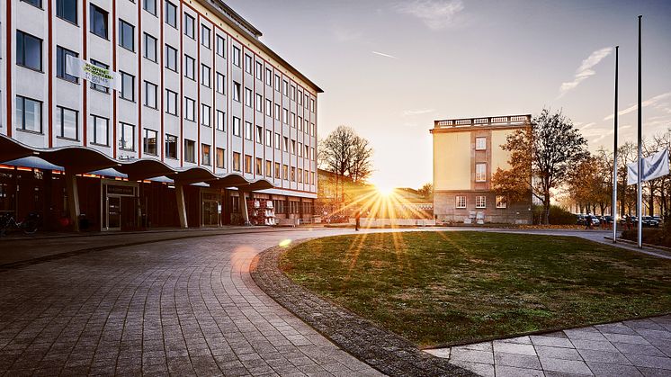 HHL Campus Leipzig (Vorplatz mit Academic House)