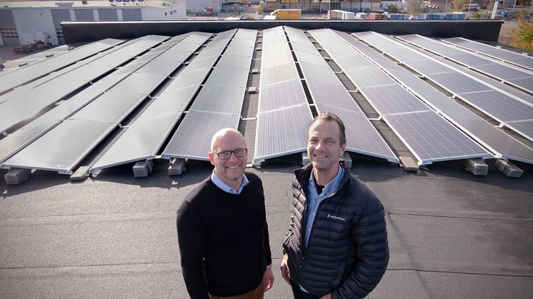 Kristoffer Lindman & Anders Jalmander på soltaket.