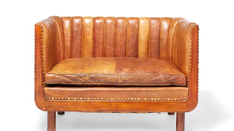 Vilhelm Lauritzen: A unique 1,5 seater sofa