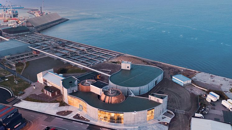 I nyöppnade RecoLab i Helsingborg källsorteras toalettvatten, kök/tvättvatten och matavfall från hushåll i Oceanhamnen i tre olika rör för att kunna återvinnas mer resurseffektivt. Foto: Nordvästra Skånes Vatten och Avlopp (NSVA).