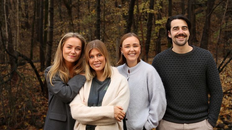 Simpl styrker laget. f.v. byråleder Karoline Smådal, kreativ rådgiver Kari Vatne, kommersiell leder Kristin Naomi Sandstrand og konseptutvikler Morten Sandvik.